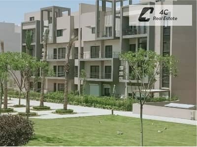 شقه ارضي بجاردن تشطيب كامل بالتكيفات - استلام فوري بلتقسيط - فييو مميز جدا - في المراسم فيفث سكوير -FOR SALE IN FIFTH SQUARE