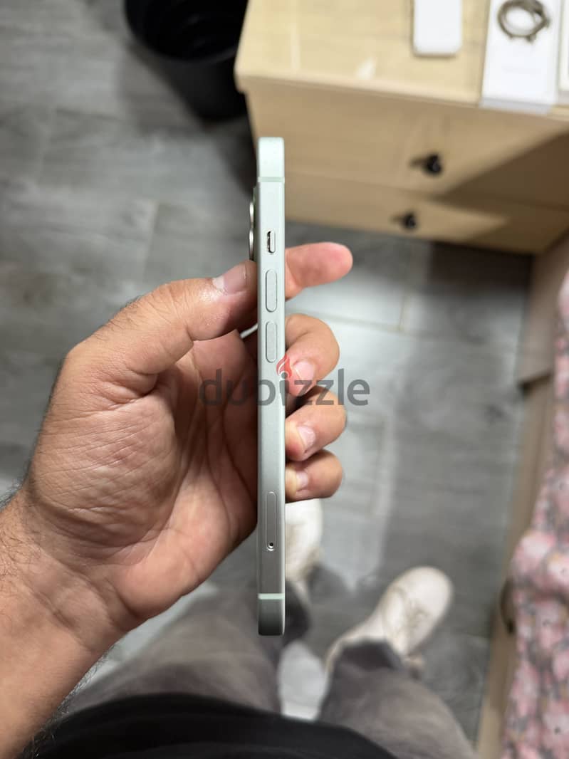 Apple - iPhone 15 5