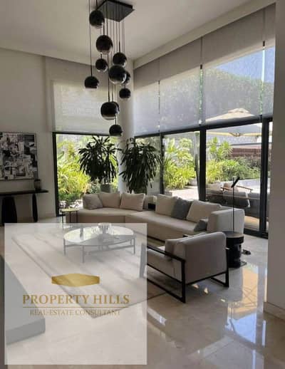 Villa for sale, 377 sq m, in Hyde Park, ready for viewing. Available for sale below the original price with a 5% down payment and flexible installments.