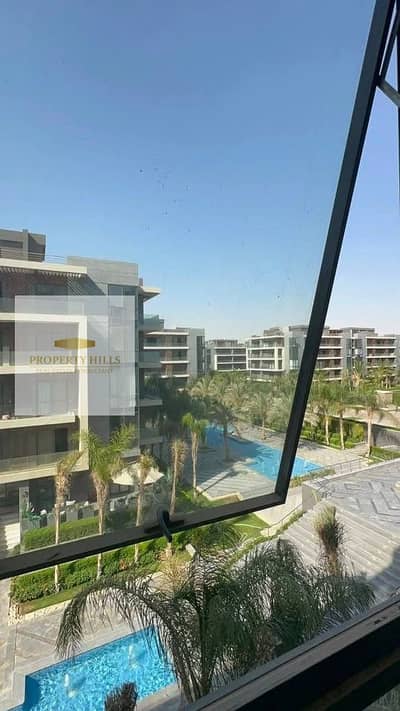 شقة للبيع 200 متر في الشروق في الباتيو سولا امام مدينتي عند بوابه 2 الشروق علي طريق السويس دايركت