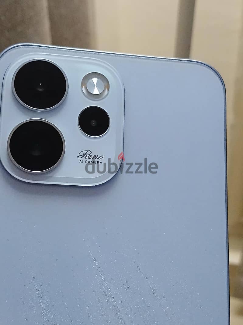 OPPO 15 F 8