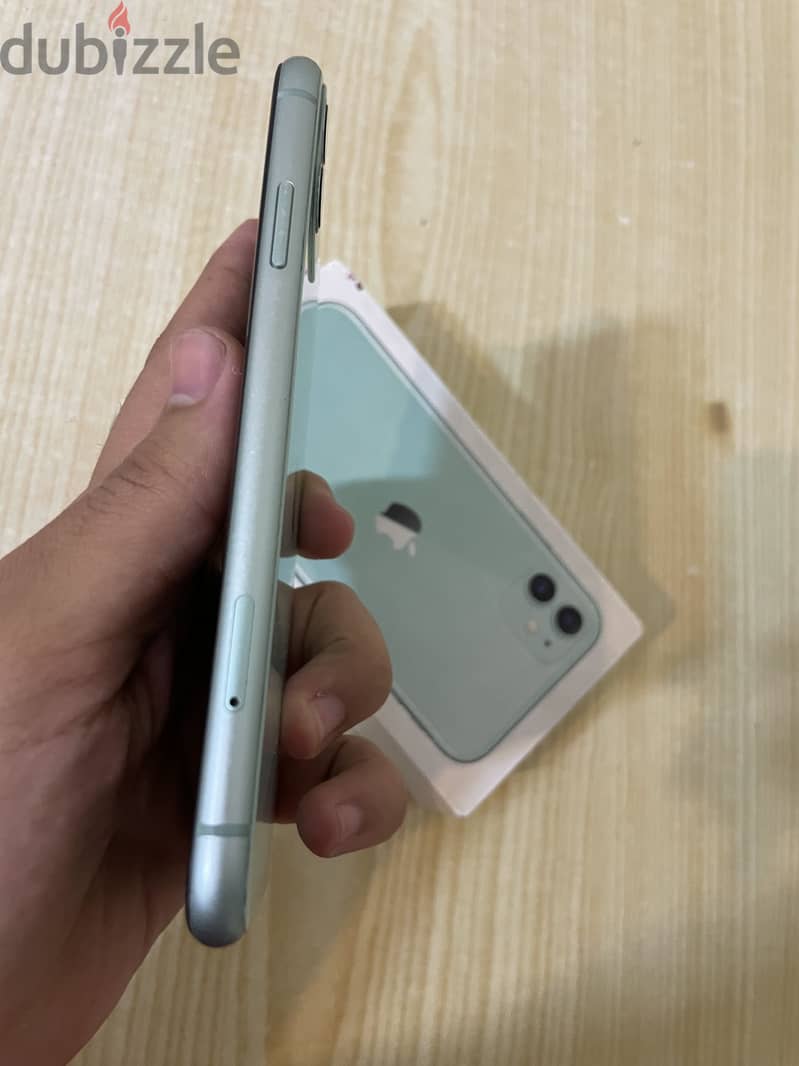 Apple - iPhone 11 4