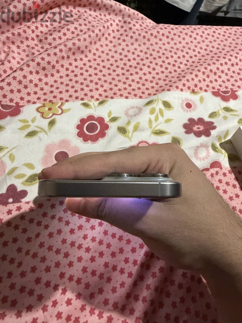 iPhone 15 Pro Max - 85% Battery 3