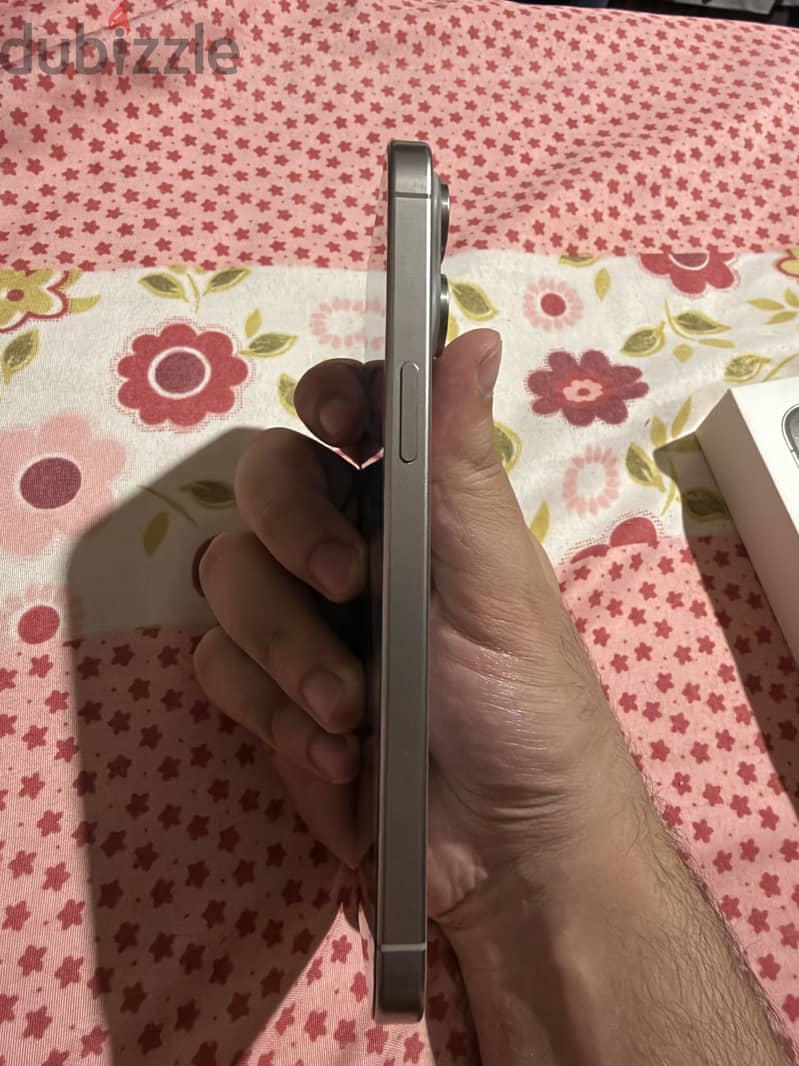 iPhone 15 Pro Max - 85% Battery 5
