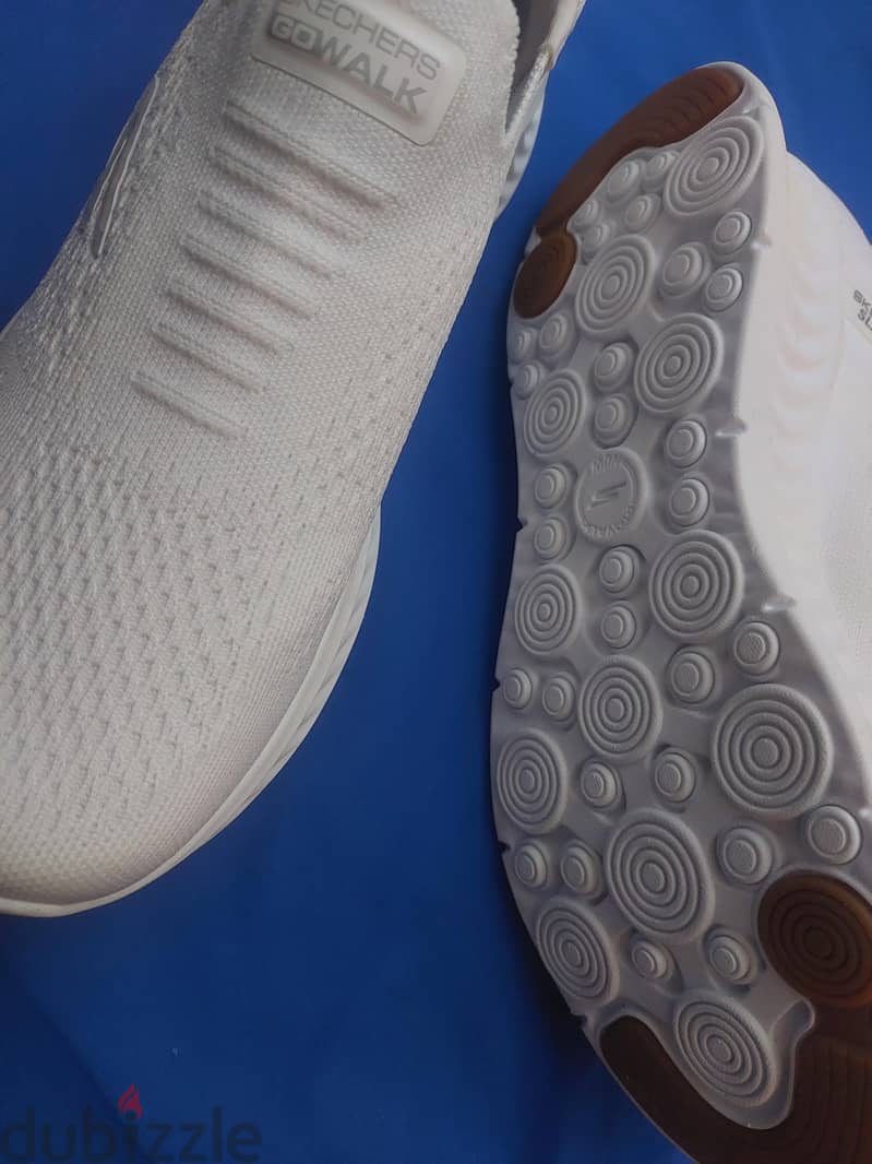 sketchers new 2