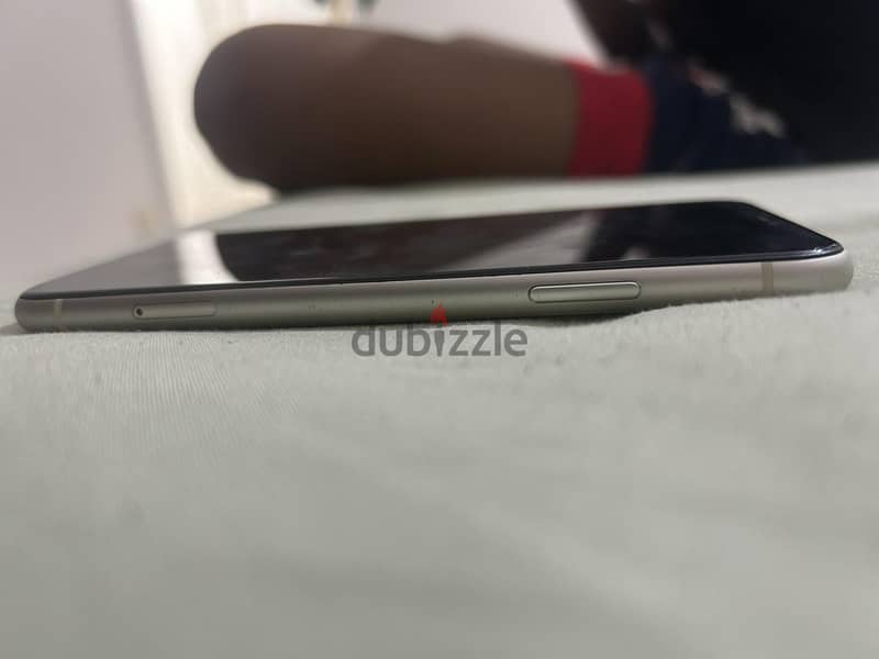 Apple - iPhone 11 2