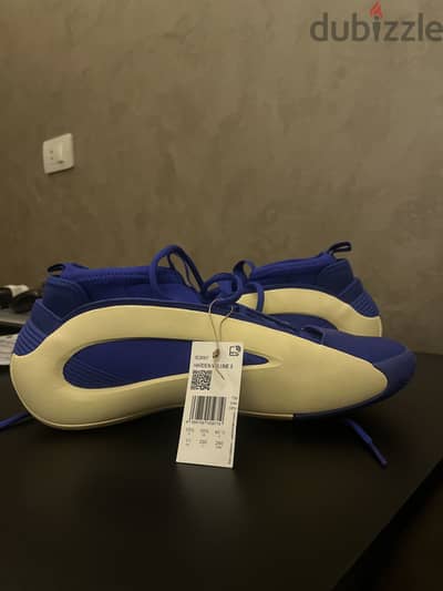 Adidas Harden Volume 8 basketball shoes