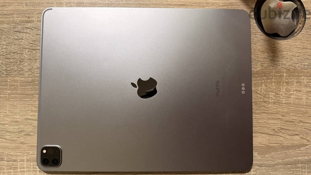 iPad Pro M2 12.9-inch (6th Generation)  (Wi-Fi) 2