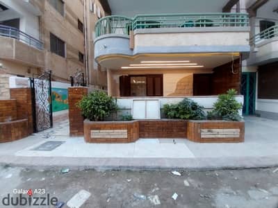 شقه ارضي 130متر  للبيع في كيلو 21شاطئ النخيل العجمي  خطوات قليلة من البحر وشارع الرئيسي