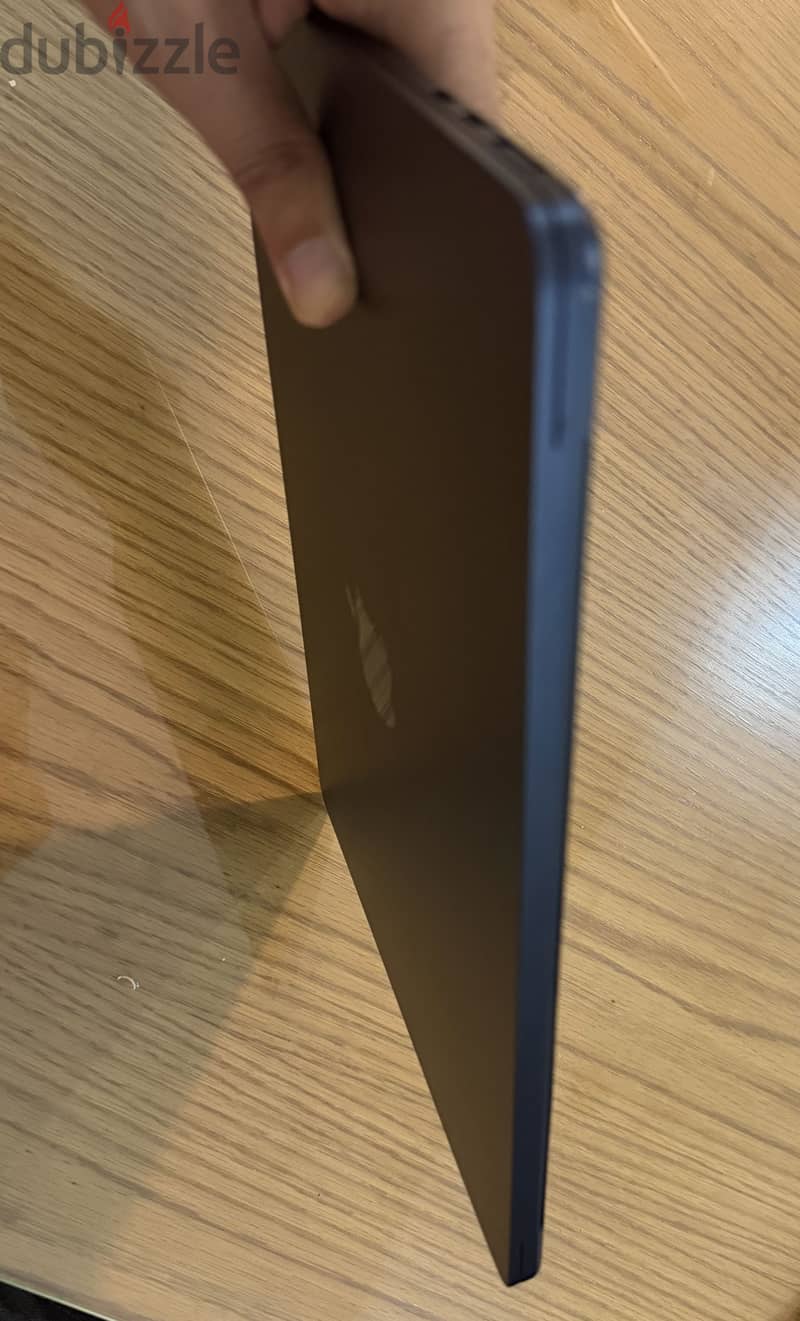 MacBook air M5 , 13 inch 2