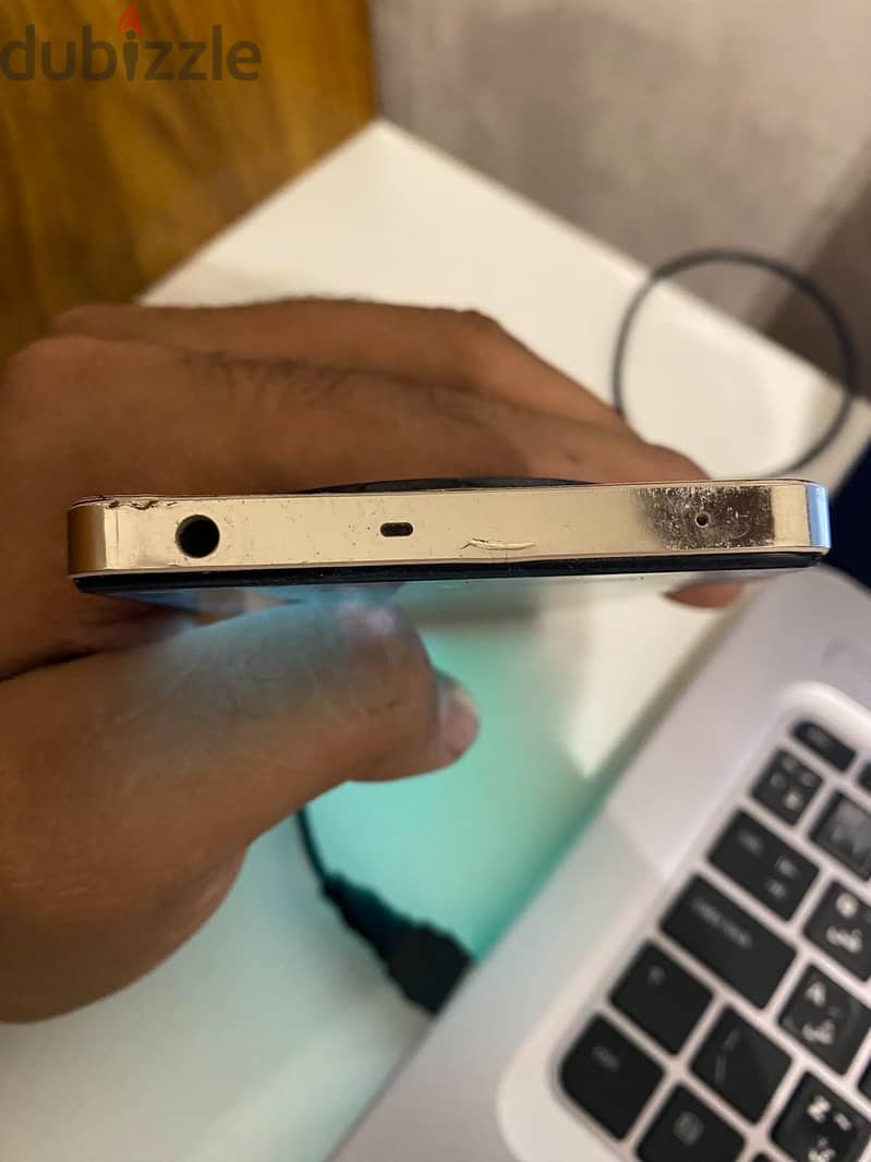 ريلمى 12+ 4