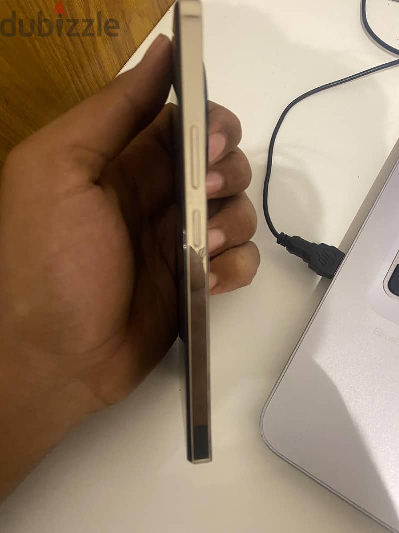 ريلمى 12+ 5