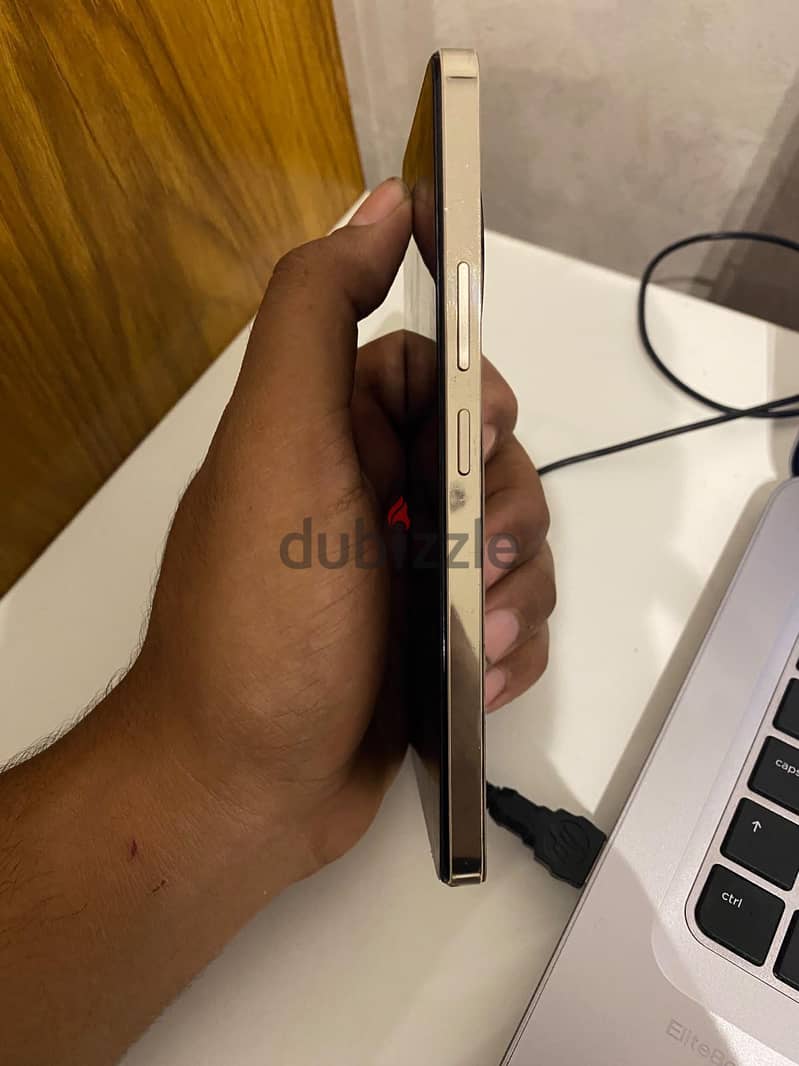 ريلمى 12+ 6