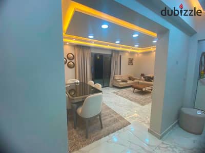 شقة مفروشه للإيجار في ديستركت 5