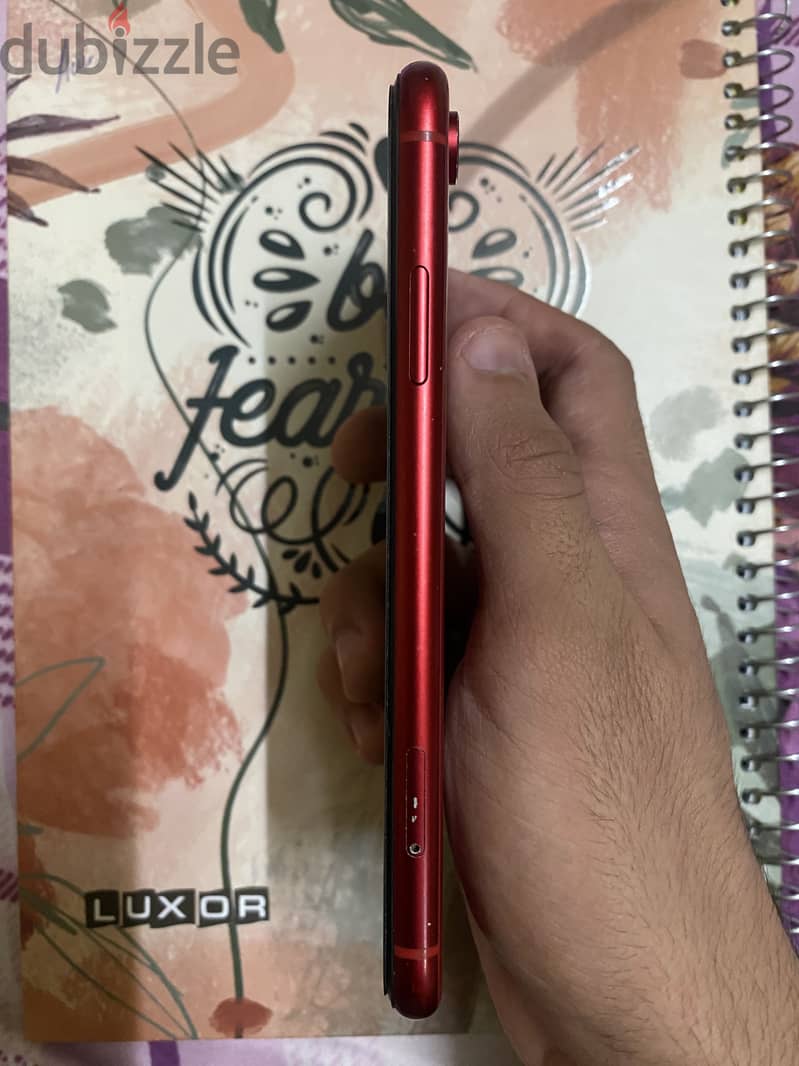 Apple - iPhone XR 4