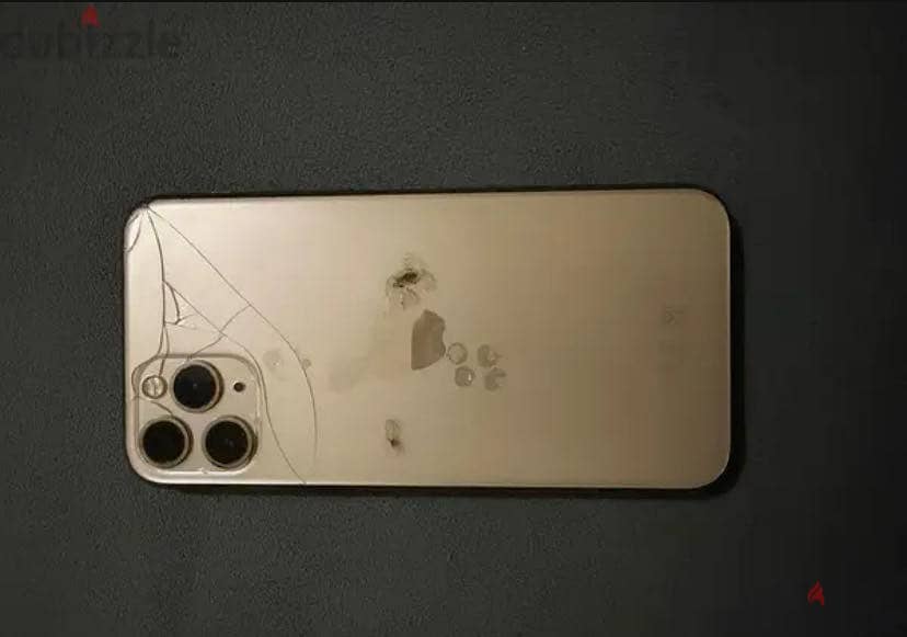 Apple - iPhone 11 Pro 3