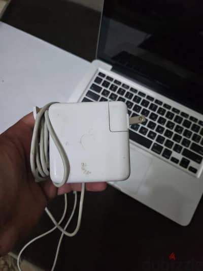 ماك بوك برو كور فايف جديد رام 8زاكره 256ssd بطاريه تقعد 3ايام حاله