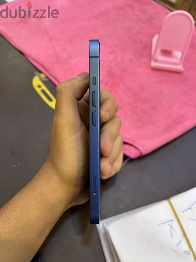 Apple - iPhone 13 4