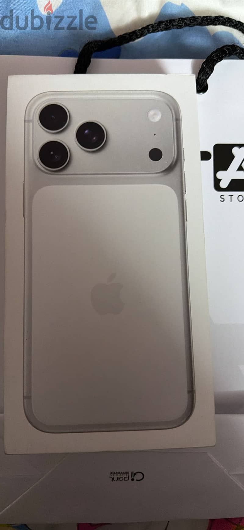 Apple - iPhone 17 Pro Max 4