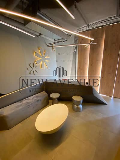 مكتب إداري مشطب ومفروش للإيجار او للبيع في ميفيدا بيزنس بارك القاهره الجديده Mivida business park New Cairo