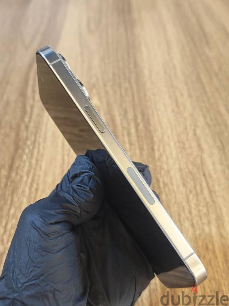 iPhone 15 Pro Max 5