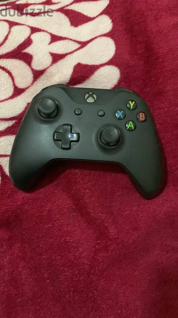 Original xbox one x controller 1