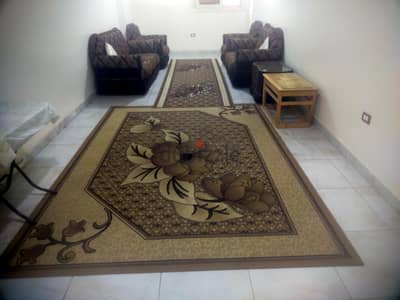 كنب مع طاولتين و4 سجاد