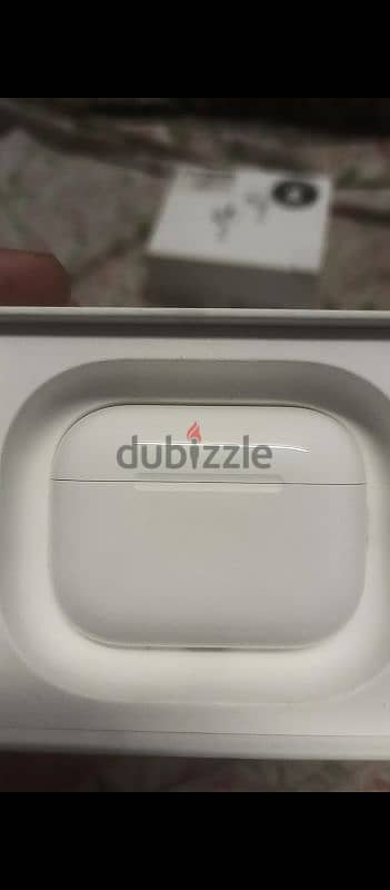 apple airpods pro 3 4