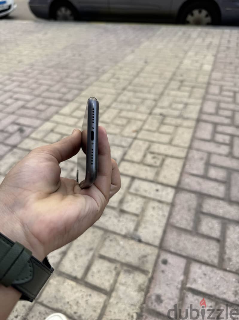 Apple - iPhone 11 3