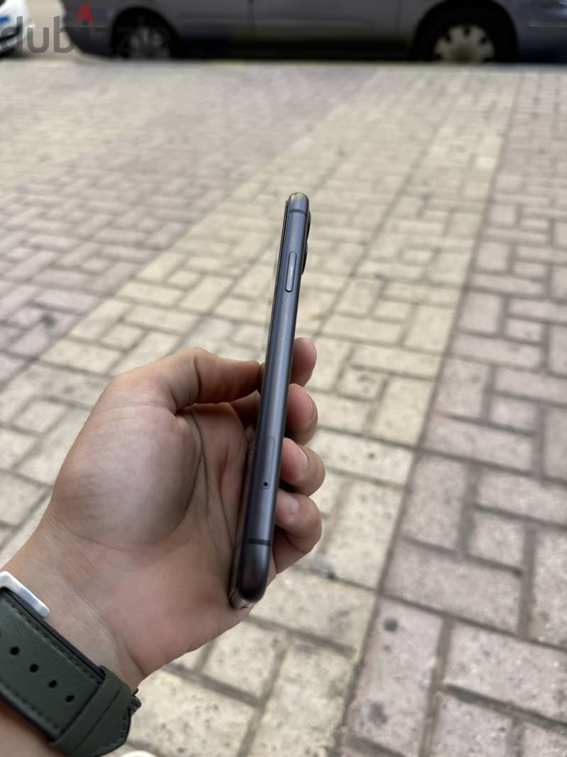 Apple - iPhone 11 6