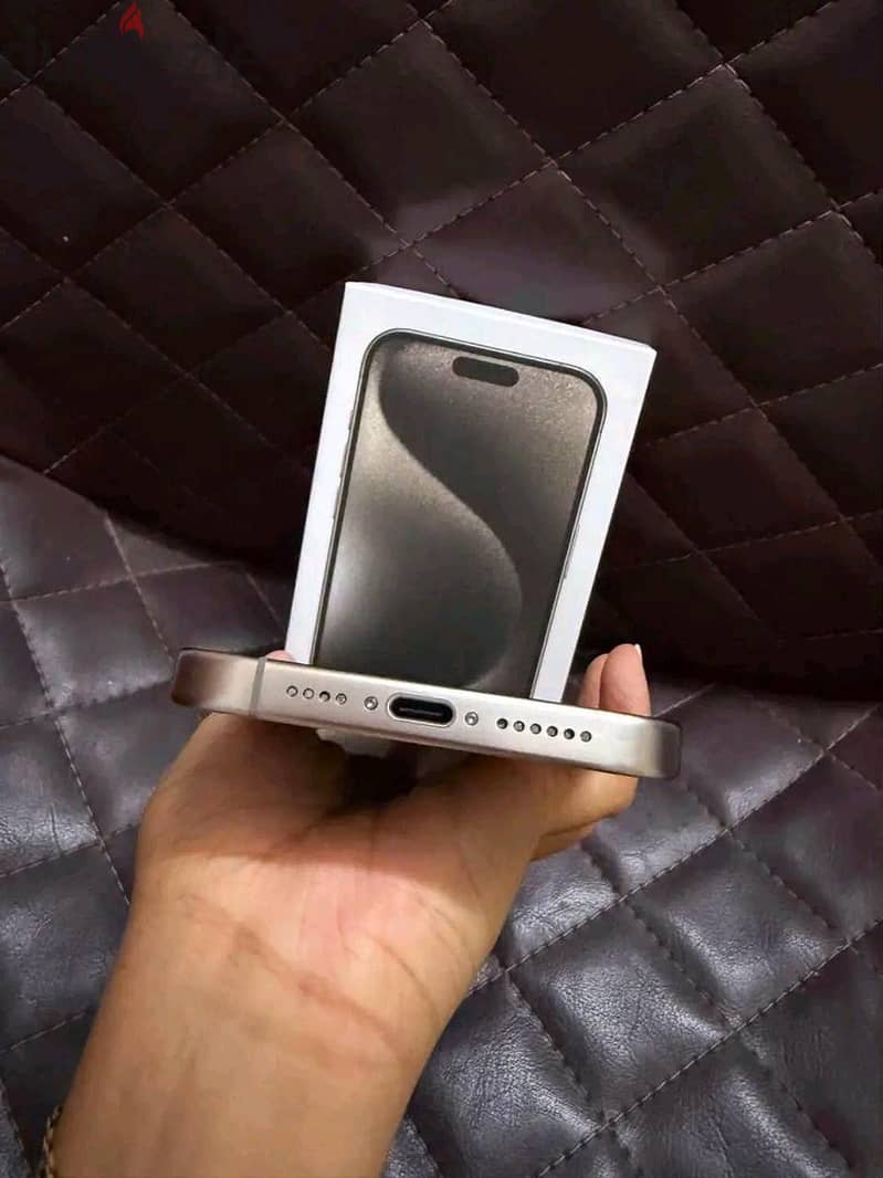 Apple - iPhone 15 Pro Max 1