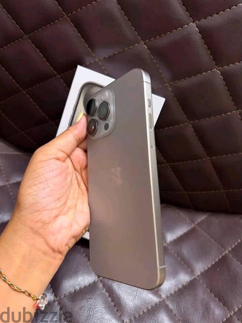 Apple - iPhone 15 Pro Max 3
