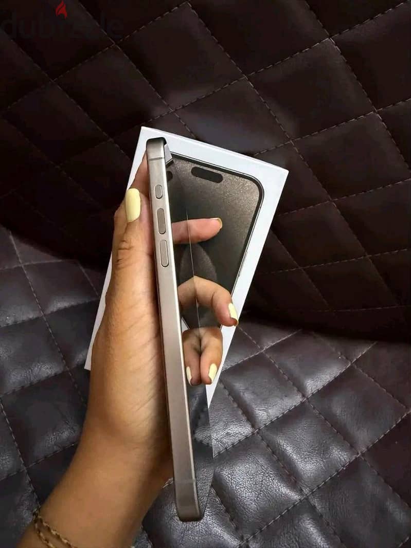 Apple - iPhone 15 Pro Max 4