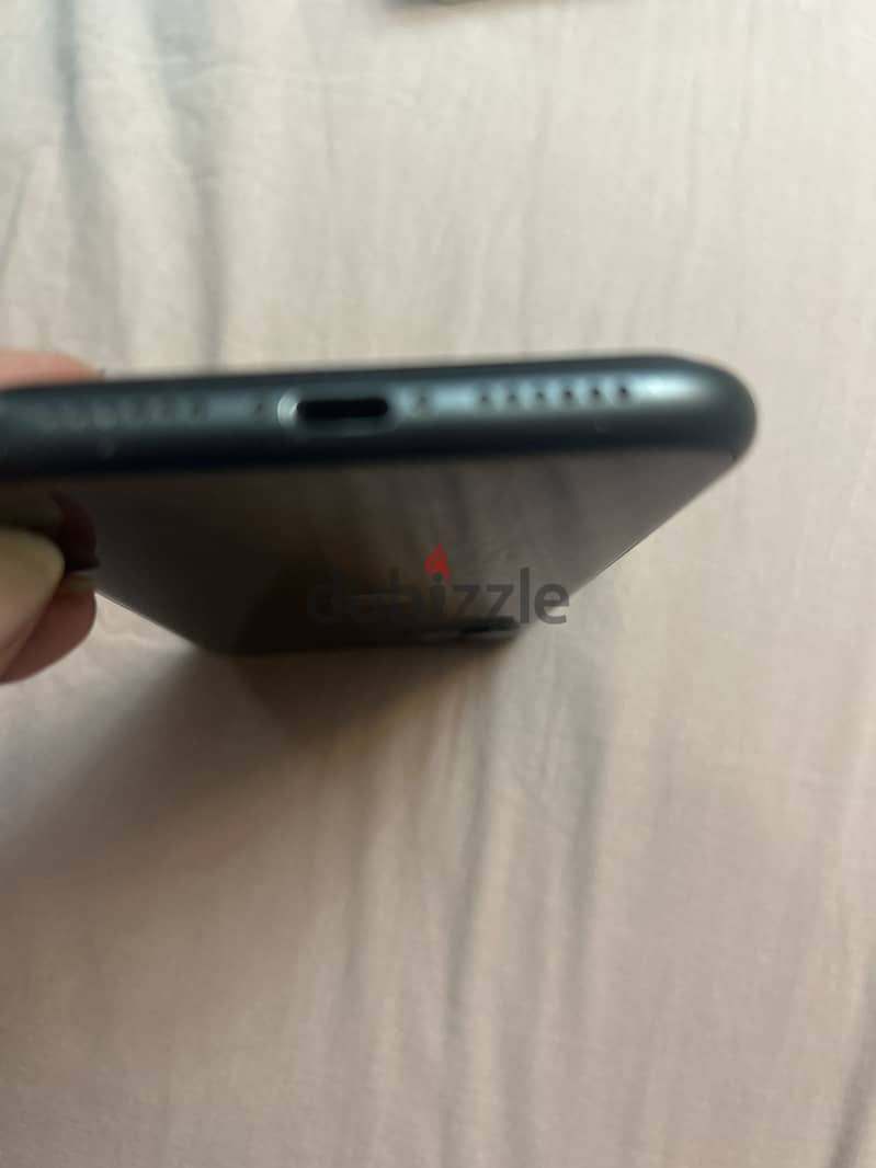 Apple - iPhone 11 5