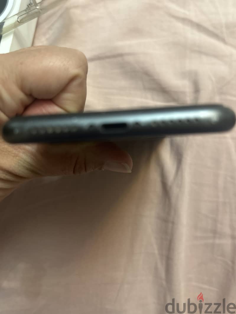 Apple - iPhone 11 7