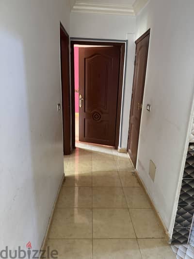 شقة للبيع في كمبوند العبير جاردنز حدائق أكتوبر  تشطيب كامل