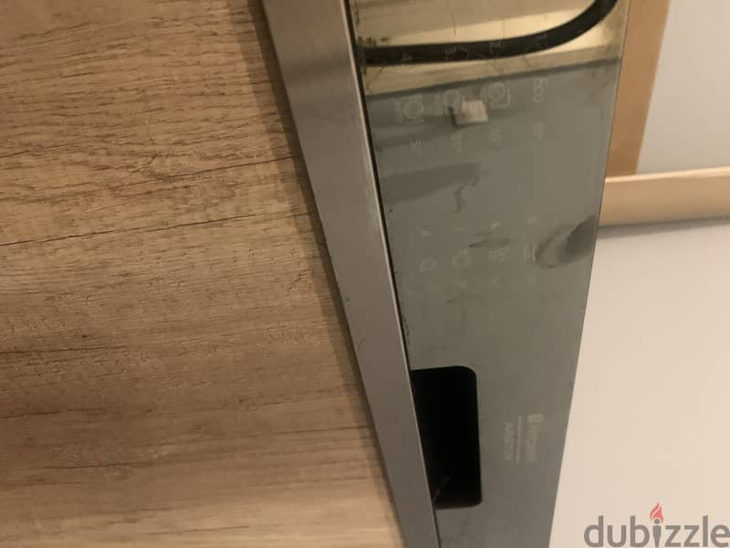 Ariston Built-in Dishwasher 8