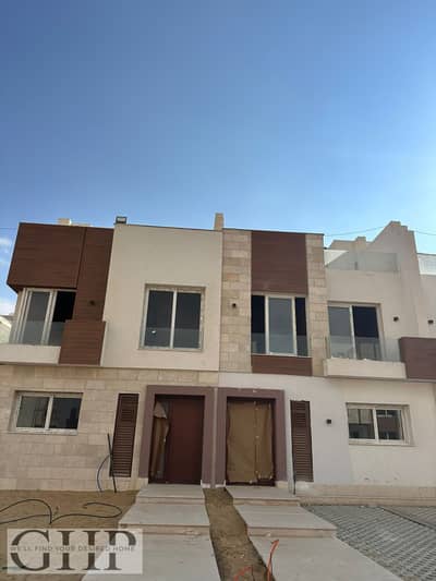Town House Middle for Sale Azzar 2