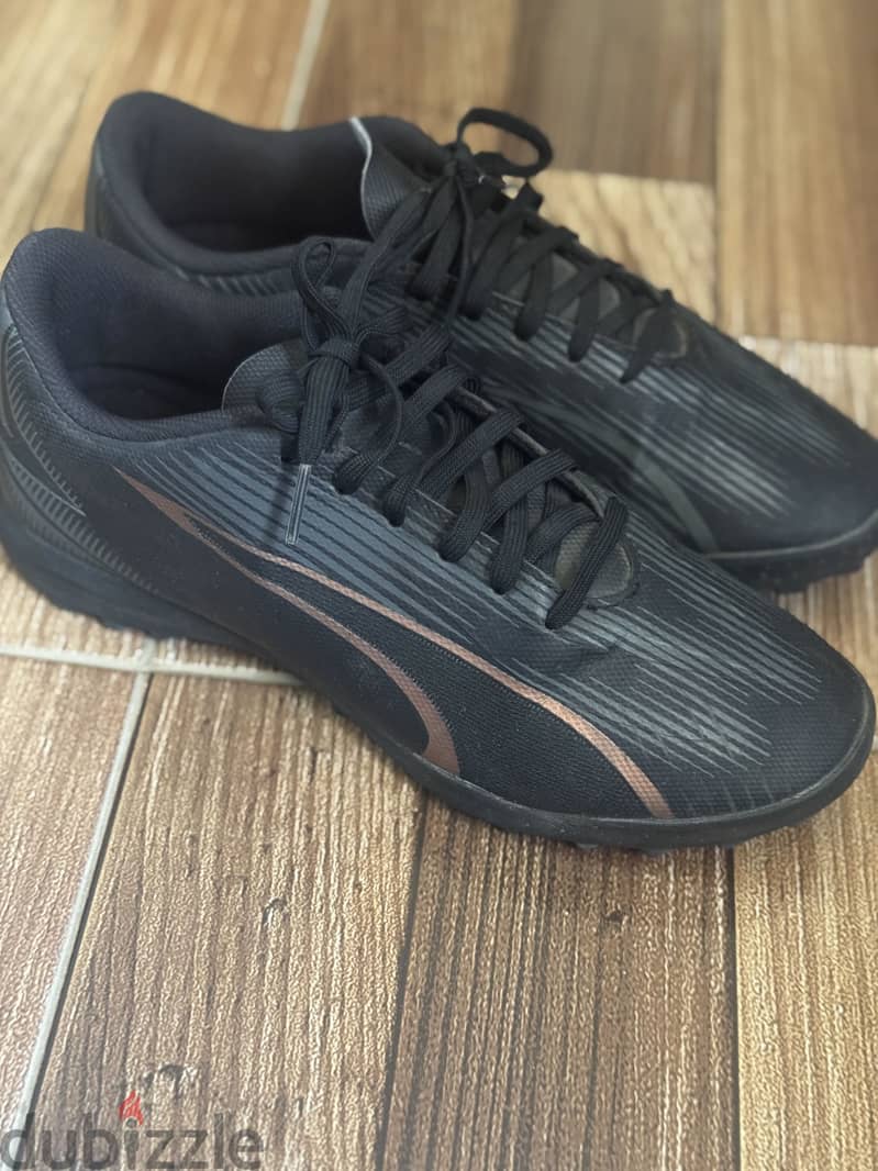 soccer shoes ترتان 1
