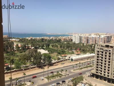 شقة مفروشة للإيجار السنوي – المنتزه (جانبي بحر)