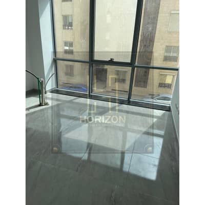 عيادة تشطيب مميز تصلح اسنان للإيجار في ليدج مول القاهرة الجديدة clinic rent  ledge mall