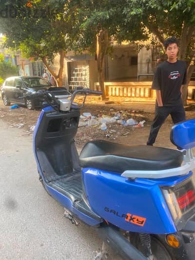  سكوتر كهربا للبيع بحالة ممتازة
