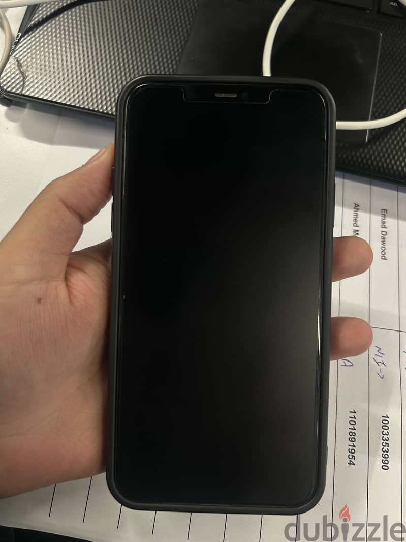 Apple - iPhone 11 Pro Max 1