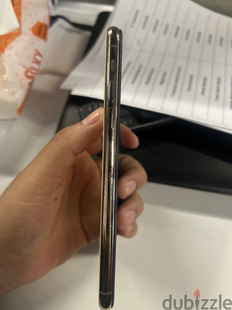 Apple - iPhone 11 Pro Max 6