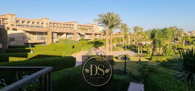 شاليه فى قرية كورال سى بيتش طريق الزعفرانة 3 غرفة و2 حمام المساحة 125 م  والسعر 5500000