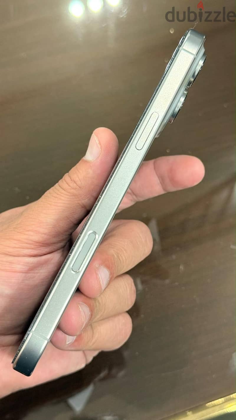 Apple - iPhone 16 Pro Max 1