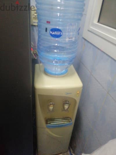 ديسبنسر بحالة جيدة