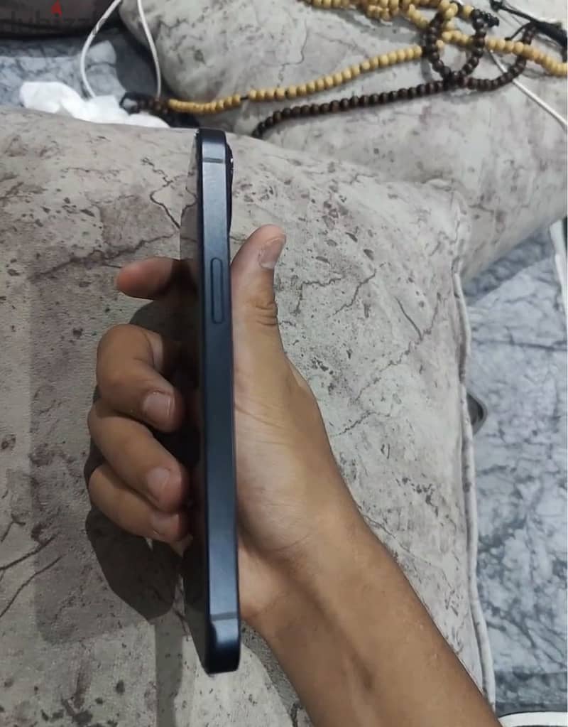 Apple - iPhone 13 4