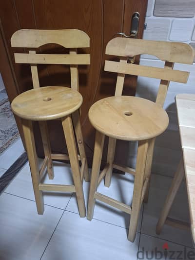 2 كرسي بار لم يستخدما ارتفاع ٨٠ سم