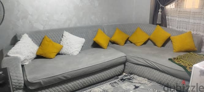 للبيع ركنه 2 ×3 + كرسي
